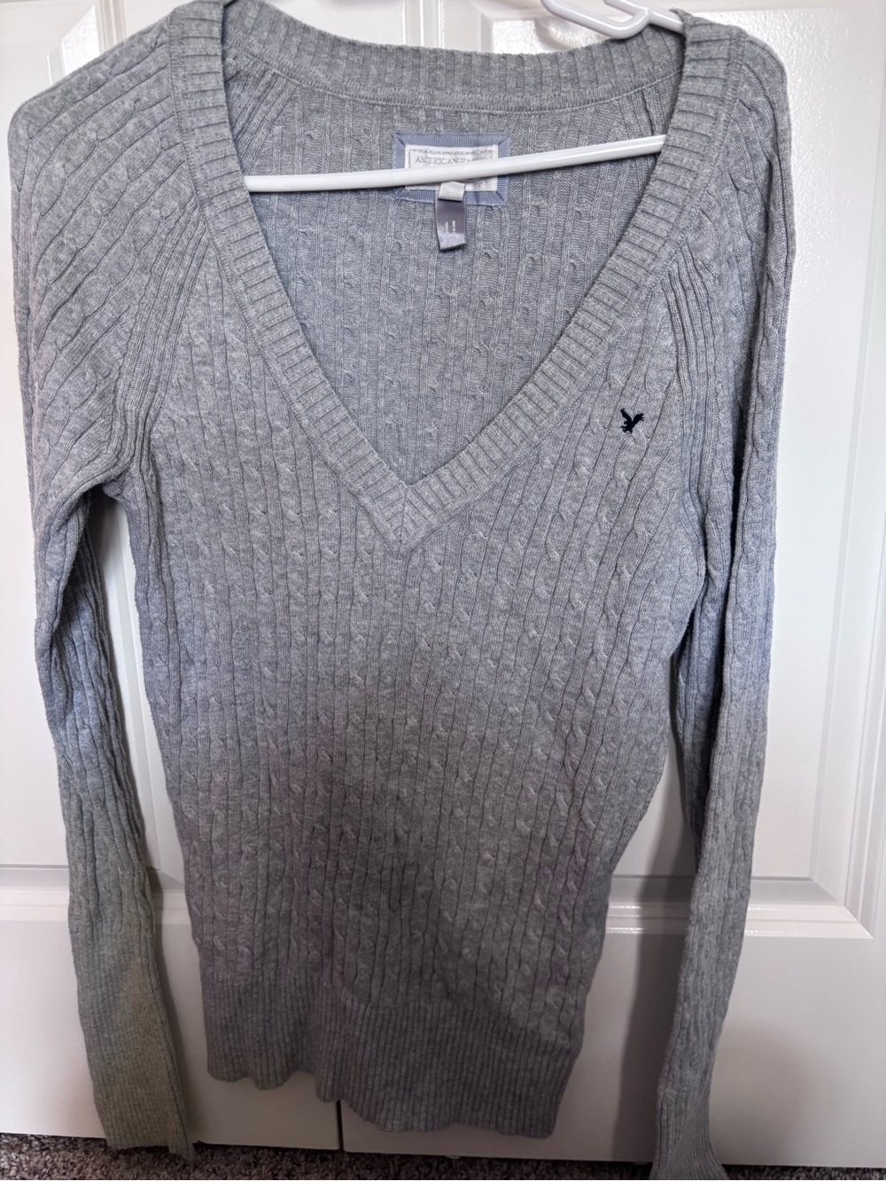 American Eagle Outfitters Light Gray Cable-Knit V-Neck Sweater